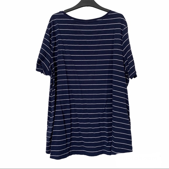 ✨3/$15✨ Old Navy Blue Striped Tee - Picture 2 of 3